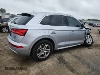 ✅ 2019 Audi Q5 Premium • VIN: WA1ANAFY3K2113533 • Лот: 84233785. Опубликован ранее на Copart с пробегом 76 087 миль. Бесплатный доступ к архиву аукционных продаж из США и подробный отчёт об истории автомобиля на DreamBid. Изображение 3.