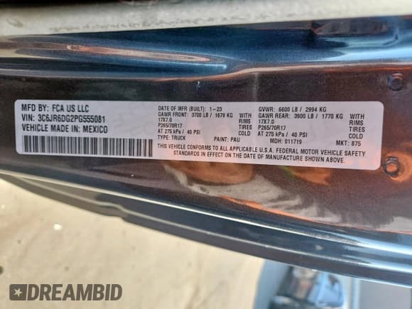 ✅ 2023 Ram 1500 Tradesman • VIN: 3C6JR6DG2PG555081 • Lot: 81915345. Wystawiony na Copart z przebiegiem 63 192 mil. Bezpłatny archiwum sprzedaży aukcyjnych z USA i szczegółowy raport historii pojazdu na DreamBid. Zdjęcie 12.