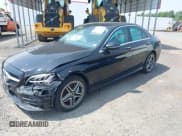 ✅ 2020 Mercedes-Benz C 300 • VIN: WDDWF8EB2LR527836 • Lot: 41513952. Wystawiony na IAAI z przebiegiem 33 695 mil. Bezpłatny archiwum sprzedaży aukcyjnych z USA i szczegółowy raport historii pojazdu na DreamBid. Zdjęcie 2.