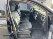 ✅ 2018 Nissan Titan SV • VIN: 1N6AA1EK7JN542912 • Lot: 43376955. Wystawiony na Copart z przebiegiem 39 634 mil. Bezpłatny archiwum sprzedaży aukcyjnych z USA i szczegółowy raport historii pojazdu na DreamBid. Zdjęcie 7.