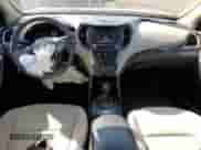 ✅ 2017 Hyundai Santa Fe 2.4L • VIN: 5NMZTDLBXHH011635 • Lot: 45291883. Wystawiony na Copart z przebiegiem 85 811 mil mil. Skorzystaj z bezpłatnego archiwum sprzedaży aukcyjnych z USA i zobacz szczegółowy raport historii pojazdu na DreamBid. Zdjęcie 8.