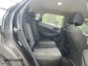 ✅ 2018 Hyundai Kona SE • VIN: KM8K12AA2JU067939 • Лот: 62040574. Опубликован ранее на Copart с пробегом 175 982 миль. Бесплатный доступ к архиву аукционных продаж из США и подробный отчёт об истории автомобиля на DreamBid. Изображение 10.