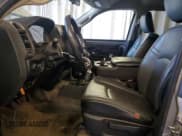 ✅ 2020 Ram 2500 Tradesman • VIN: 3C6UR5CJ4LG138575 • Lot: 48793825. Wystawiony na Copart z przebiegiem 33 993 mil. Bezpłatny archiwum sprzedaży aukcyjnych z USA i szczegółowy raport historii pojazdu na DreamBid. Zdjęcie 7.