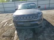 ✅ 2022 Jeep Compass Latitude Lux • VIN: 3C4NJDFB8NT219141 • Lot: 82273205. Wystawiony na Copart z przebiegiem 53 863 mil. Bezpłatny archiwum sprzedaży aukcyjnych z USA i szczegółowy raport historii pojazdu na DreamBid. Zdjęcie 13.