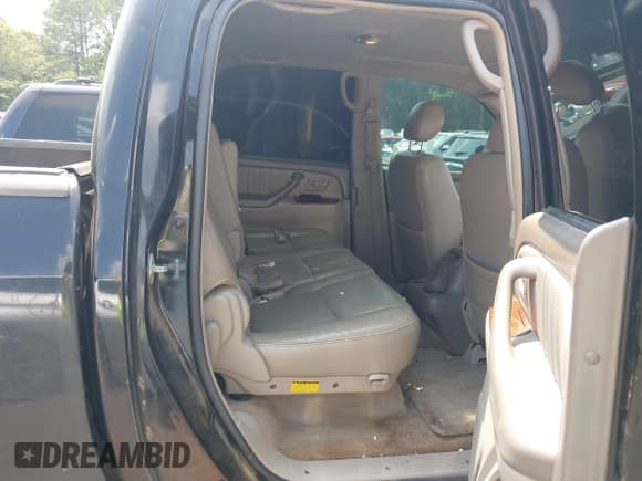 ✅ 2006 Toyota Tundra Limited • VIN: 5TBET38106S524159 • Lot: 42590888. Listed on IAAI with 232,323 mi. Free auction sales archive from the USA and detailed vehicle history report at DreamBid. Image 8.