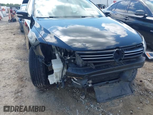 ✅ 2012 Volkswagen Jetta SEL • VIN: 3VWLP7AJ7CM412326 • Lot: 42776800. Listed on IAAI with 132,959 mi. Free auction sales archive from the USA and detailed vehicle history report at DreamBid. Image 6.