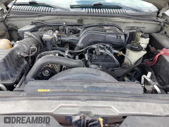 ✅ 2005 Ford Explorer XLS • VIN: 1FMZU62K85UA27357 • Lot: 85119725. Listed on Copart with 177,024 mi. Free auction sales archive from the USA and detailed vehicle history report at DreamBid. Image 12.