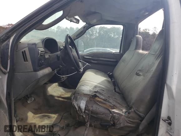 ✅ 2007 Ford F-250 XL • VIN: 1FTNF20577EA20156 • Лот: 70513794. Опубликован ранее на Copart с пробегом 319 854 миль. Бесплатный доступ к архиву аукционных продаж из США и подробный отчёт об истории автомобиля на DreamBid. Изображение 7.