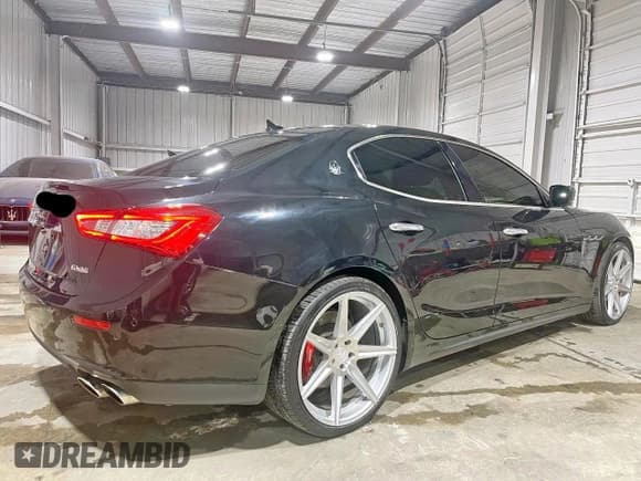 ✅ 2014 Maserati Ghibli S Q4 • VIN: ZAM57RTA9E1112724 • Lot: 62614795. Wystawiony na Copart z przebiegiem 45 525 mil. Bezpłatny archiwum sprzedaży aukcyjnych z USA i szczegółowy raport historii pojazdu na DreamBid. Zdjęcie 4.