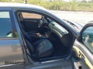 ✅ 2009 Mercedes-Benz E 350 Luxury • VIN: WDBUF87X49B384656 • Lot: 42998612. Wystawiony na IAAI z przebiegiem 165 000 mil. Bezpłatny archiwum sprzedaży aukcyjnych z USA i szczegółowy raport historii pojazdu na DreamBid. Zdjęcie 5.