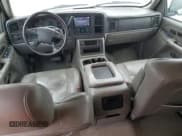 ✅ 2004 Chevrolet Suburban Z71 • VIN: 3GNFK16Z04G153177 • Лот: 44893795. Опубликован ранее на Copart с пробегом 222 092 миль. Бесплатный доступ к архиву аукционных продаж из США и подробный отчёт об истории автомобиля на DreamBid. Изображение 8.