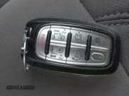 ✅ 2018 Chrysler Pacifica Touring Plus • VIN: 2C4RC1FGXJR317171 • Lot: 43546010. Wystawiony na IAAI z przebiegiem 104 542 mil. Bezpłatny archiwum sprzedaży aukcyjnych z USA i szczegółowy raport historii pojazdu na DreamBid. Zdjęcie 11.