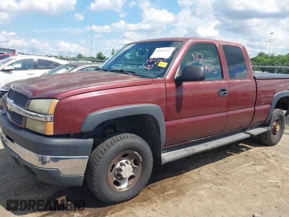 ✅ 2003 Chevrolet Silverado 2500HD LS • VIN: 1GCHC29183E114014 • Lot: 42917295. Listed on IAAI with 360,118 mi. Free auction sales archive from the USA and detailed vehicle history report at DreamBid. Image 6.
