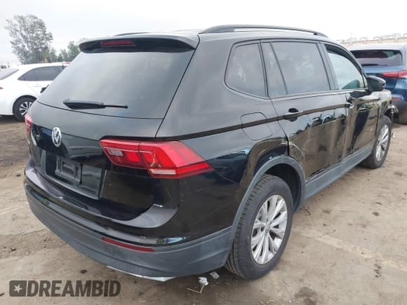 ✅ 2019 Volkswagen Tiguan S • VIN: 3VV1B7AX9KM186397 • Лот: 41479874. Опубликован ранее на IAAI с пробегом 31 044 миль. Бесплатный доступ к архиву аукционных продаж из США и подробный отчёт об истории автомобиля на DreamBid. Изображение 4.