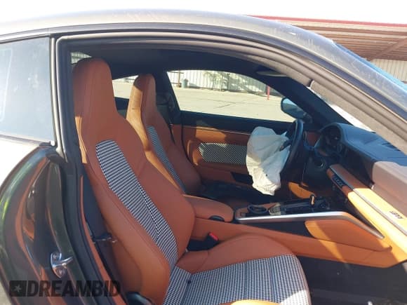 ✅ 2024 Porsche 911 Carrera S • VIN: WP0AB2A91RS219543 • Лот: 41646404. Опубликован ранее на IAAI с пробегом 2 644 миль. Бесплатный доступ к архиву аукционных продаж из США и подробный отчёт об истории автомобиля на DreamBid. Изображение 5.