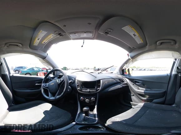 ✅ 2020 Chevrolet Trax LS • VIN: KL7CJKSB6LB345124 • Lot: 42662010. Wystawiony na IAAI z przebiegiem 89 578 mil. Bezpłatny archiwum sprzedaży aukcyjnych z USA i szczegółowy raport historii pojazdu na DreamBid. Zdjęcie 18.