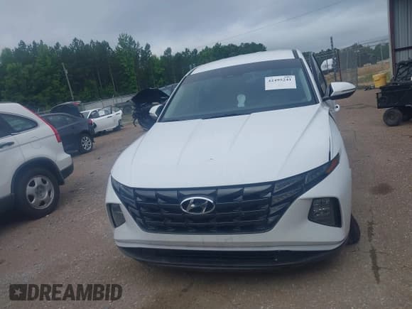 ✅ 2022 Hyundai Tucson SE • VIN: 5NMJA3AE8NH050455 • Lot: 42495241. Wystawiony na IAAI z przebiegiem 59 021 mil. Bezpłatny archiwum sprzedaży aukcyjnych z USA i szczegółowy raport historii pojazdu na DreamBid. Zdjęcie 13.
