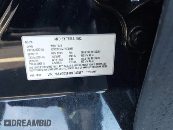 ✅ 2024 Tesla Model Y Performance • VIN: 7SAYGDEF7RF042587 • Lot: 43546539. Wystawiony na IAAI z przebiegiem 18 311 mil. Bezpłatny archiwum sprzedaży aukcyjnych z USA i szczegółowy raport historii pojazdu na DreamBid. Zdjęcie 9.