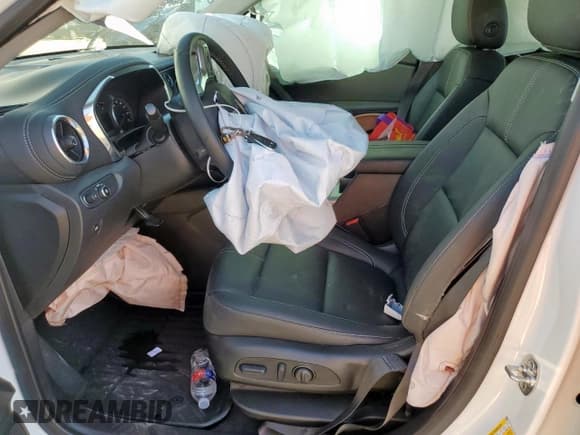 ✅ 2024 Chevrolet Blazer LT • VIN: 3GNKBDR41RS182014 • Lot: 71311905. Listed on Copart with 43,087 mi. Free auction sales archive from the USA and detailed vehicle history report at DreamBid. Image 7.