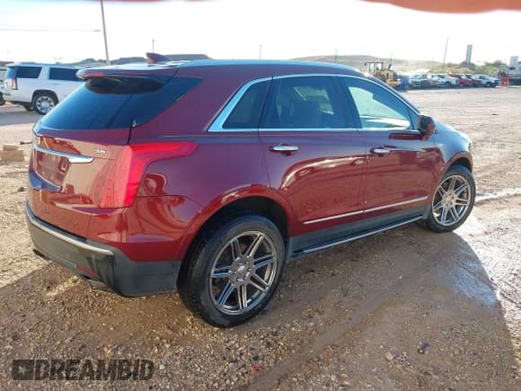 ✅ 2017 Cadillac XT5 Premium Luxury FWD • VIN: 1GYKNCRS7HZ142492 • Lot: 43557825. Listed on IAAI with 90,109 mi. Free auction sales archive from the USA and detailed vehicle history report at DreamBid. Image 4.