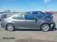 2021 Toyota Camry LE с VIN 4T1R11BK4MU035465, выставлен на аукционе IAAI как лот 42135548 с пробегом 55 121 миль миль и . История ставок и продаж доступна на DreamBid. Изображение 14.