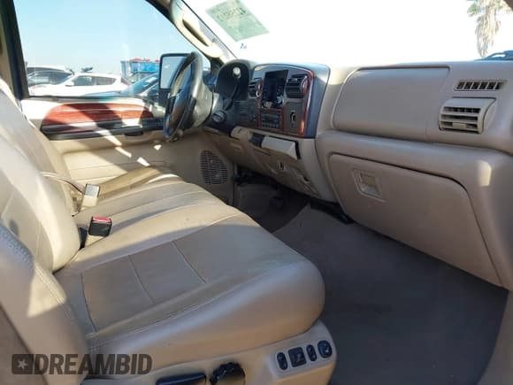 ✅ 2005 Ford F-250 XL • VIN: 1FTSW21P95EA56768 • Lot: 42256202. Listed on IAAI with 206,911 mi. Free auction sales archive from the USA and detailed vehicle history report at DreamBid. Image 5.