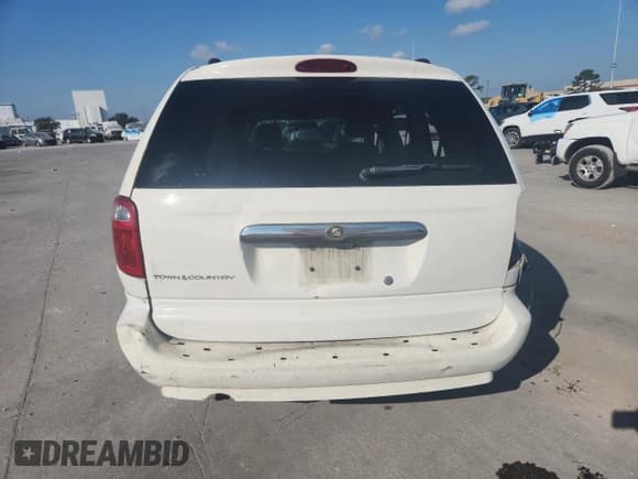 ✅ 2007 Chrysler Town & Country LX • VIN: 2A4GP44R17R261836 • Lot: 81275755. Listed on Copart with Not provided. Free auction sales archive from the USA and detailed vehicle history report at DreamBid. Image 6.