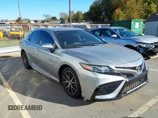 2022 Toyota Camry SE with VIN 4T1G11AKXNU712139, listed as a IAAI auction lot 43506666 with 13,941 mi miles and . Bid and sale history available at DreamBid. Image 1.