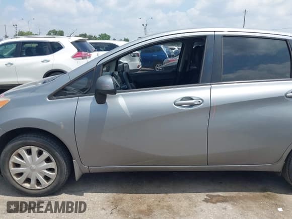 ✅ 2014 Nissan Note SV • VIN: 3N1CE2CP2EL435649 • Lot: 42331205. Listed on IAAI with 122,265 mi. Free auction sales archive from the USA and detailed vehicle history report at DreamBid. Image 14.