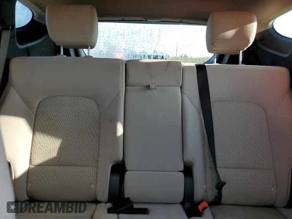 ✅ 2018 Hyundai Santa Fe 2.4L • VIN: 5XYZU3LB8JG567272 • Лот: 65879393. Опубликован ранее на Copart с пробегом 56 956 миль. Бесплатный доступ к архиву аукционных продаж из США и подробный отчёт об истории автомобиля на DreamBid. Изображение 10.