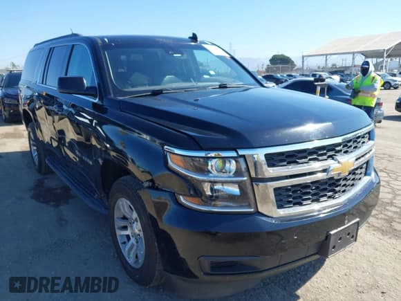 ✅ 2020 Chevrolet Suburban LT • VIN: 1GNSCHKC8LR117497 • Lot: 43092124. Wystawiony na IAAI z przebiegiem 59 482 mil. Bezpłatny archiwum sprzedaży aukcyjnych z USA i szczegółowy raport historii pojazdu na DreamBid. Zdjęcie 1.