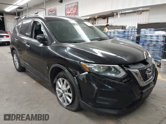 ✅ 2017 Nissan Rogue SL • VIN: 5N1AT2MT8HC815886 • Lot: 43101572. Listed on IAAI with 131,522 mi. Free auction sales archive from the USA and detailed vehicle history report at DreamBid. Image 1.