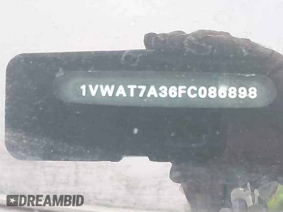 ✅ 2015 Volkswagen Passat S • VIN: 1VWAT7A36FC086898 • Lot: 43900114. Wystawiony na IAAI z przebiegiem 158 124 mil. Bezpłatny archiwum sprzedaży aukcyjnych z USA i szczegółowy raport historii pojazdu na DreamBid. Zdjęcie 9.
