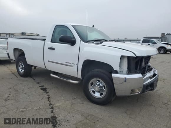 ✅ 2007 Chevrolet Silverado 2500HD Work Truck • VIN: 1GCHC24K77E511753 • Лот: 85753074. Опубликован ранее на Copart с пробегом 116 728 миль. Бесплатный доступ к архиву аукционных продаж из США и подробный отчёт об истории автомобиля на DreamBid. Изображение 4.