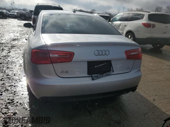 ✅ 2015 Audi A6 Premium • VIN: WAUFFAFC9FN015461 • Lot: 84965344. Wystawiony na Copart z przebiegiem 100 317 mil. Bezpłatny archiwum sprzedaży aukcyjnych z USA i szczegółowy raport historii pojazdu na DreamBid. Zdjęcie 6.