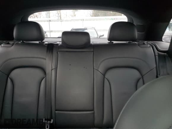 ✅ 2018 Audi Q3 Premium • VIN: WA1BCCFS9JR022385 • Lot: 91991385. Wystawiony na Copart z przebiegiem 39 827 mil. Bezpłatny archiwum sprzedaży aukcyjnych z USA i szczegółowy raport historii pojazdu na DreamBid. Zdjęcie 10.