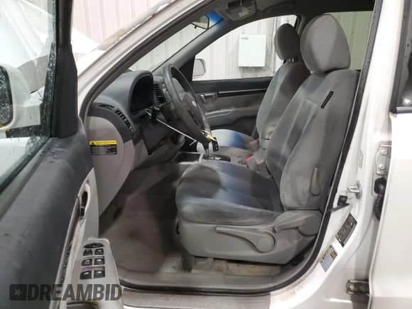 ✅ 2008 Hyundai Santa Fe GLS • VIN: 5NMSG73D48H163032 • Lot: 84243964. Listed on Copart with 270,175 mi. Free auction sales archive from the USA and detailed vehicle history report at DreamBid. Image 7.