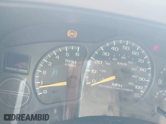 ✅ 2001 Chevrolet Suburban LS • VIN: 3GNFK16TX1G269025 • Лот: 42895358. Опубликован ранее на IAAI с пробегом Не указан. Бесплатный доступ к архиву аукционных продаж из США и подробный отчёт об истории автомобиля на DreamBid. Изображение 7.