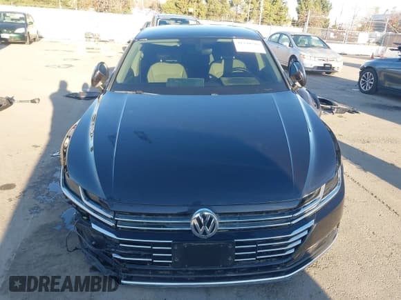 ✅ 2019 Volkswagen Arteon SE • VIN: WVWBR7AN5KE000826 • Лот: 41240318. Опубликован ранее на IAAI с пробегом 22 304 миль. Бесплатный доступ к архиву аукционных продаж из США и подробный отчёт об истории автомобиля на DreamBid. Изображение 12.