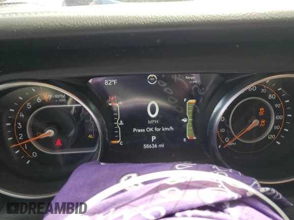 ✅ 2022 Jeep Gladiator Overland • VIN: 1C6HJTFG2NL161677 • Lot: 62773895. Wystawiony na Copart z przebiegiem 58 636 mil. Bezpłatny archiwum sprzedaży aukcyjnych z USA i szczegółowy raport historii pojazdu na DreamBid. Zdjęcie 9.