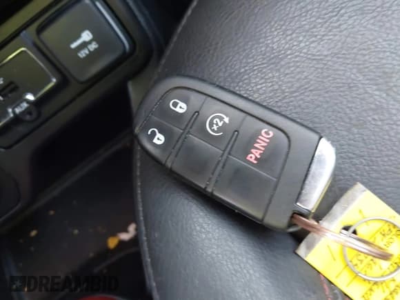 ✅ 2019 Jeep Renegade Trailhawk • VIN: ZACNJBC15KPK28234 • Lot: 42923225. Wystawiony na IAAI z przebiegiem 85 938 mil. Bezpłatny archiwum sprzedaży aukcyjnych z USA i szczegółowy raport historii pojazdu na DreamBid. Zdjęcie 11.