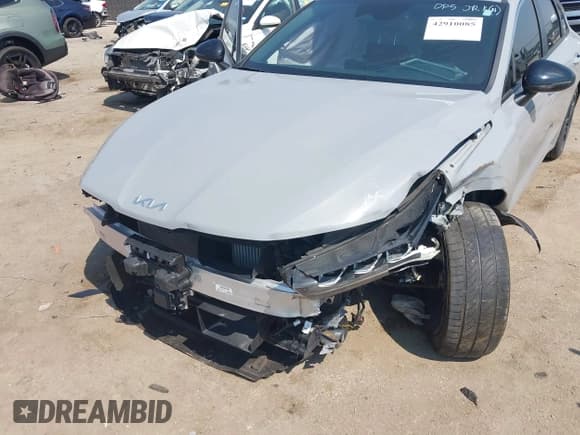 ✅ 2024 Kia K5 GT-Line • VIN: 5XXG64J21RG263095 • Lot: 42910085. Listed on IAAI with 24,815 mi. Free auction sales archive from the USA and detailed vehicle history report at DreamBid. Image 5.