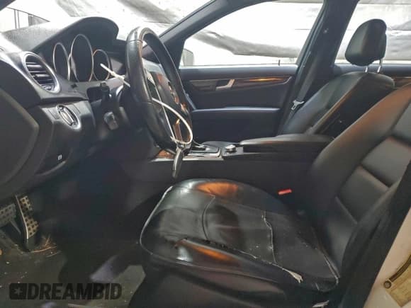 ✅ 2012 Mercedes-Benz C 300 Sport • VIN: WDDGF8BB2CR193056 • Lot: 96305525. Listed on Copart with 205,832 mi. Free auction sales archive from the USA and detailed vehicle history report at DreamBid. Image 7.