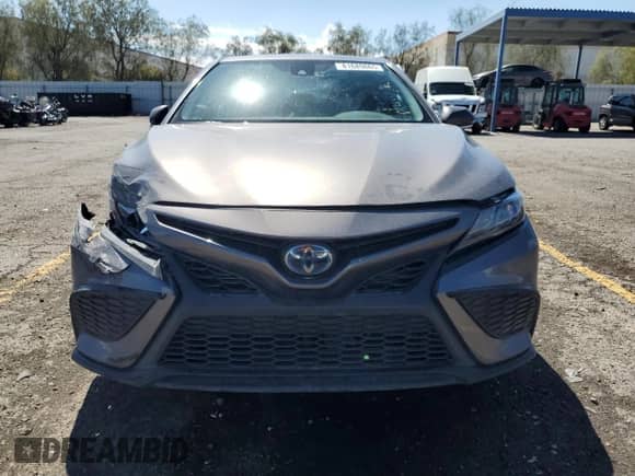 2022 Toyota Camry Hybrid SE z VIN 4T1G31AK9NU588178, wystawiony jako Copart lot #81689865 z przebiegiem 118 270 mil mil oraz Szkoda całkowita • Salvage title. Historia ofert i sprzedaży dostępna na DreamBid. Obrazek 5.
