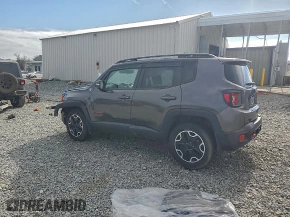 ✅ 2016 Jeep Renegade Trailhawk • VIN: ZACCJBCT7GPD34820 • Lot: 92885355. Listed on Copart with 117,351 mi. Free auction sales archive from the USA and detailed vehicle history report at DreamBid. Image 2.