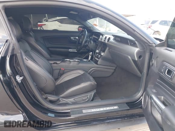 ✅ 2022 Ford Mustang GT Premium • VIN: 1FA6P8CF8N5146652 • Lot: 43209379. Listed on IAAI with 49,551 mi. Free auction sales archive from the USA and detailed vehicle history report at DreamBid. Image 5.