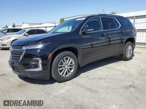✅ 2023 Chevrolet Traverse LT Cloth • VIN: 1GNERGKW8PJ324993 • Lot: 53778564. Wystawiony na Copart z przebiegiem 8 315 mil. Bezpłatny archiwum sprzedaży aukcyjnych z USA i szczegółowy raport historii pojazdu na DreamBid. Zdjęcie 1.