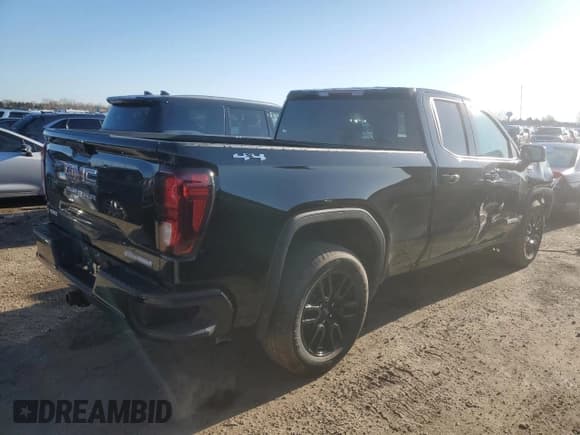 ✅ 2025 GMC Sierra 1500 Elevation • VIN: 1GTRUJEKXSZ150367 • Лот: 48239605. Опубликован ранее на Copart с пробегом 3 988 миль. Бесплатный доступ к архиву аукционных продаж из США и подробный отчёт об истории автомобиля на DreamBid. Изображение 3.