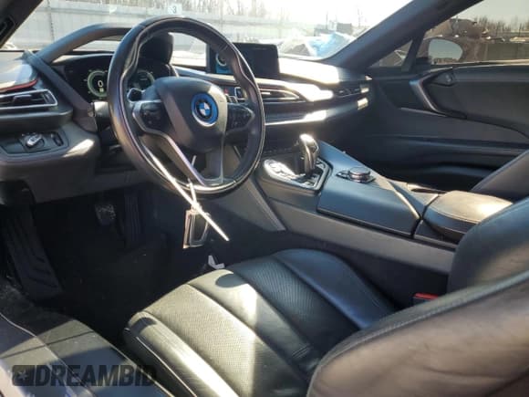 ✅ 2016 BMW i8 • VIN: WBY2Z2C51GV676132 • Лот: 88792175. Опубликован ранее на Copart с пробегом 73 359 миль. Бесплатный доступ к архиву аукционных продаж из США и подробный отчёт об истории автомобиля на DreamBid. Изображение 8.