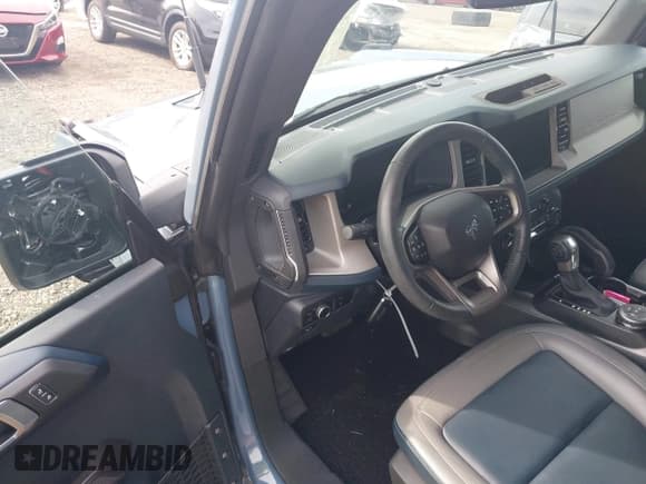 ✅ 2024 Ford Bronco Outer Banks • VIN: 1FMEE8BP6RLA55902 • Lot: 43248124. Listed on IAAI with 12,551 mi. Free auction sales archive from the USA and detailed vehicle history report at DreamBid. Image 9.